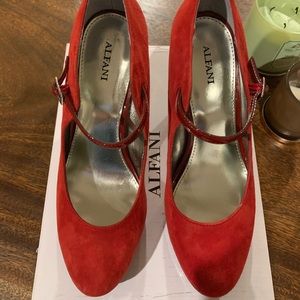 Alfani Syssy Womens US 7.5 Lipstick Red Shoes. New